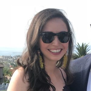 Meet your Posher, Lauralee